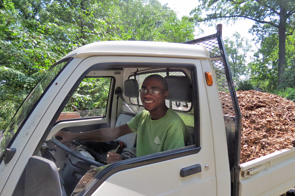 Intern driving work vehicle